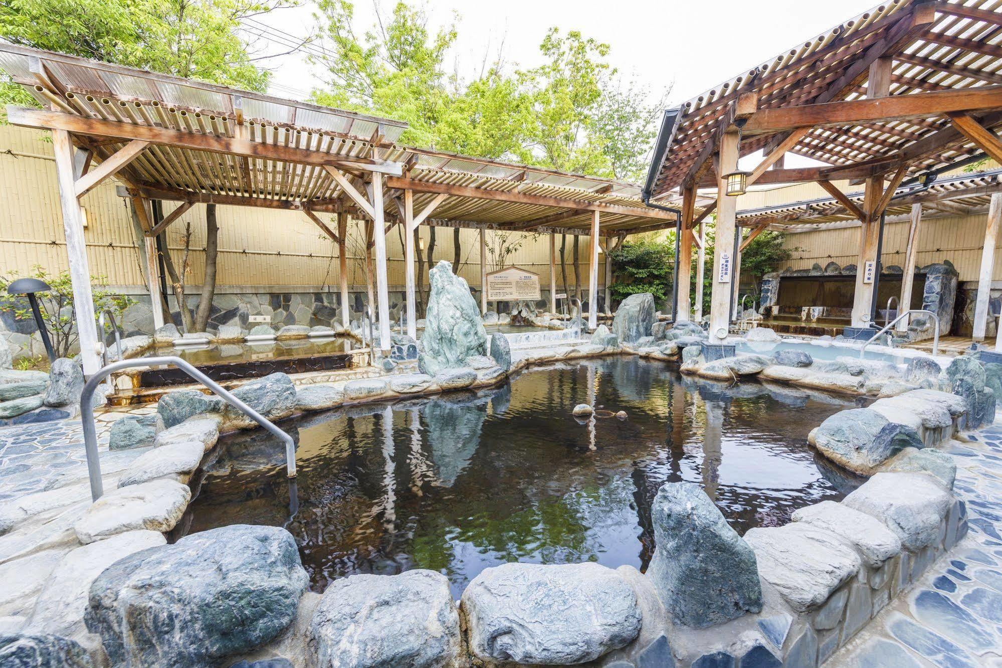 Route Inn Grantia Hanyu Spa Resort Exterior foto